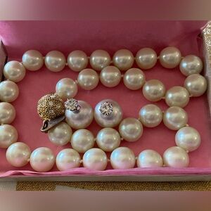 Kissaka Gold/Cream Pearl Necklace w/earrings